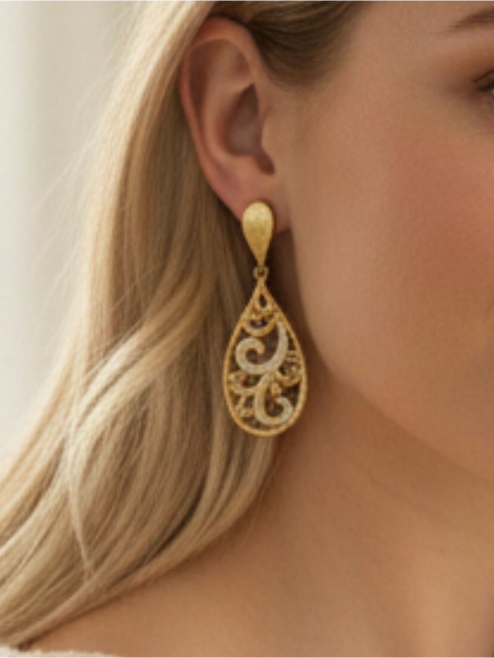 NWT Classic Treasures Gold Filigree Teardrop Drop Earrings